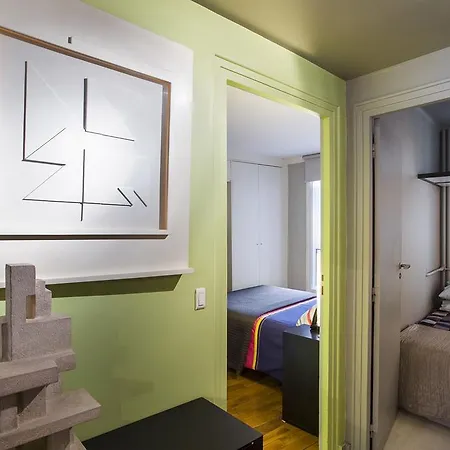 Faubourg Chic Apartment